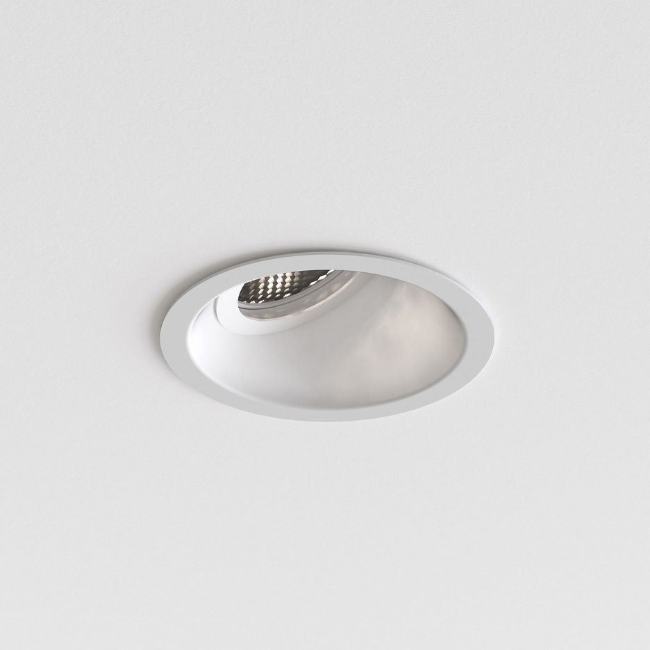 Biała oprawa sufitowa Minima Slimline 25 o klasie szczelności IP65
