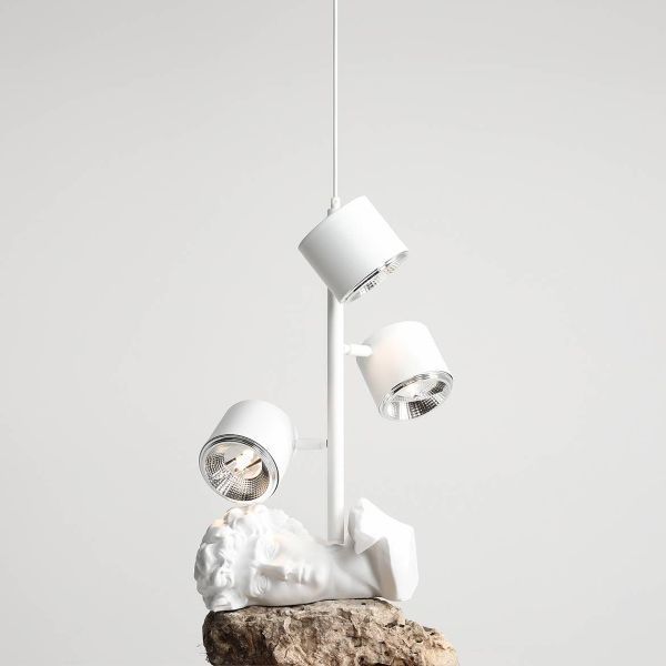 Biała wisząca lampa Bot z trzema regulowanymi kloszami