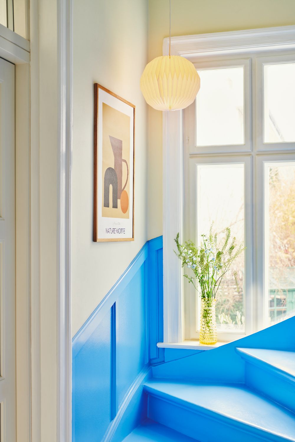 Biały abażur Belloy 30 wykonany z papieru