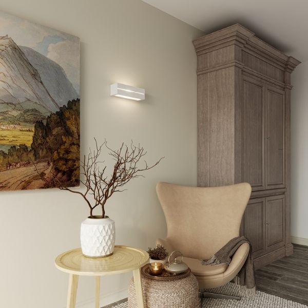 Biały ceramiczny kinkiet Vega Line o podłużnym kształcie