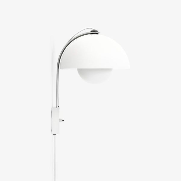 Biały kinkiet Flowerpot WP8 inspirowany duńskim stylem