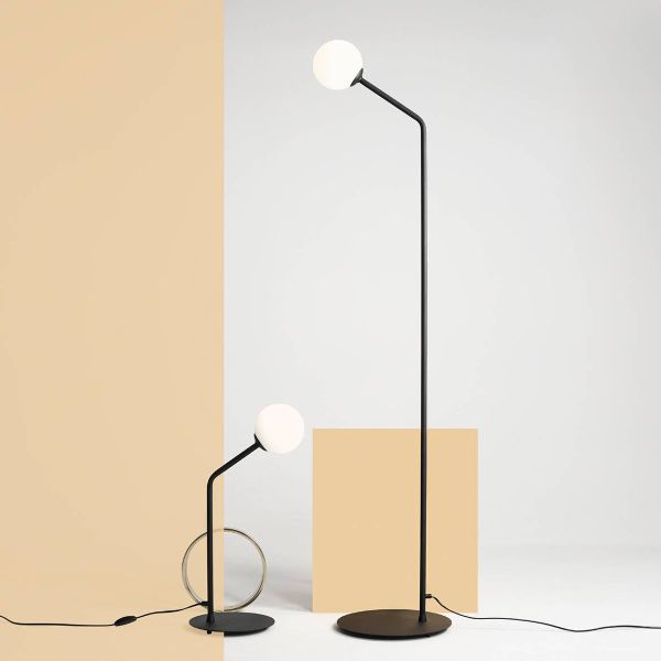 Czarna lampa podłogowa Pure z kloszem ze szkła