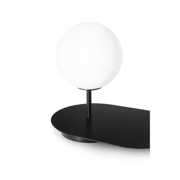 Czarna lampa stołowa Hanea St z metalową półką