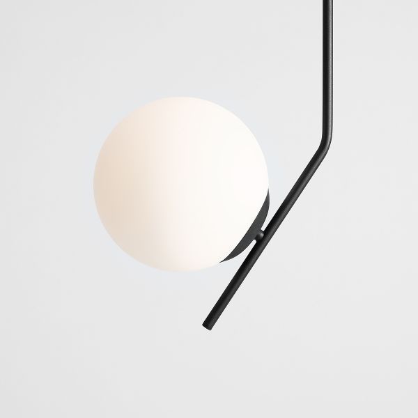 Czarna sufitowa lampa Gallia Long z szklanym kloszem