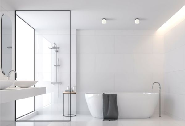 Czarna szklana lampa sufitowa Cayo o klasie szczelności IP44