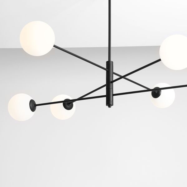 Czarna wisząca lampa Homme z sześcioma szklanymi kloszami