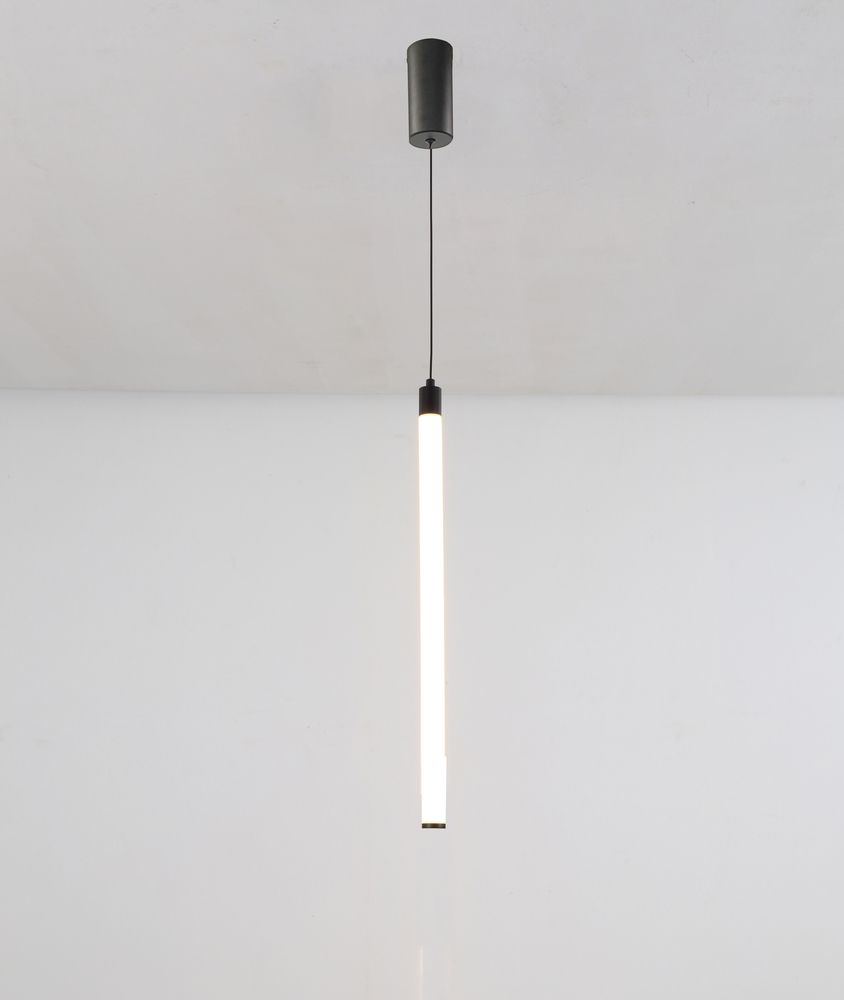 Czarna wisząca lampa Ray w kształcie tuby LED