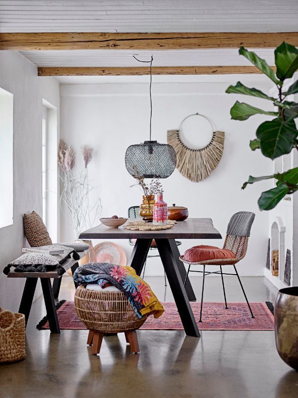 Czarna wisząca lampa Rodi z kloszem wykonanym z bambusa