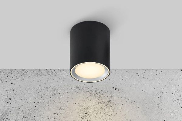 Czarno-srebrna lampa sufitowa Fallon Long z oświetleniem LED
