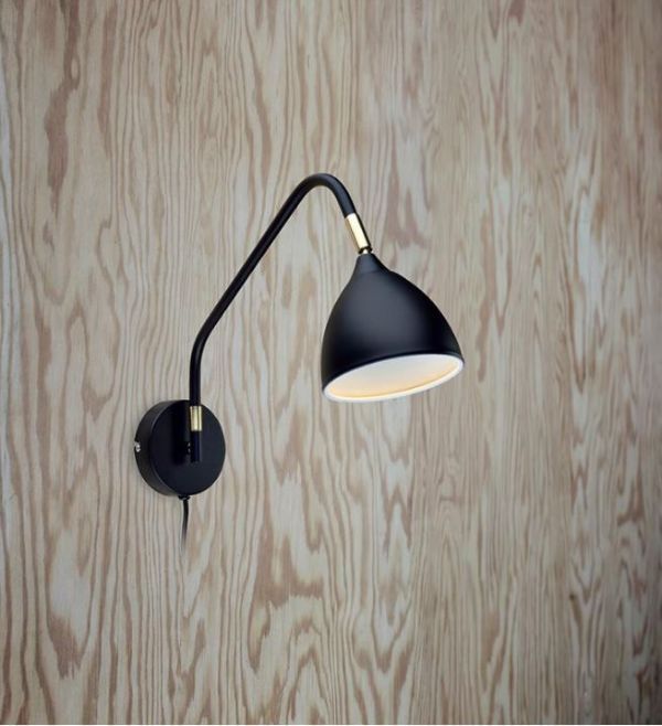 Czarny kinkiet Valencia z eleganckimi złotymi akcentami