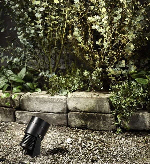 Czarny reflektor ogrodowy Garden 24, 9W LED, wodoodporny IP44