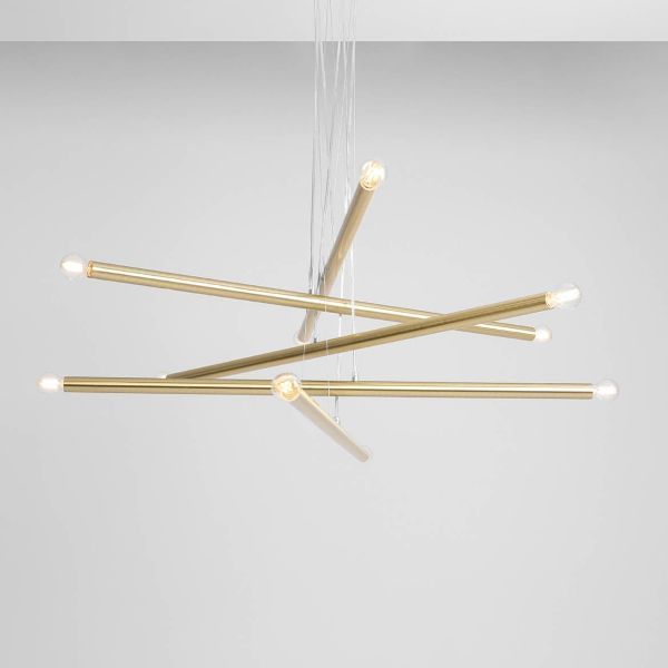 Duża wisząca lampa Tubo 10 w kolorze mosiądzu