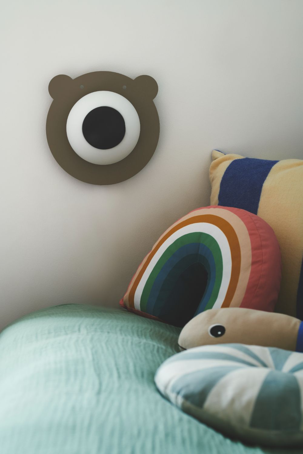 Dziecięcy kinkiet Bruna Bear z szklanym kloszem