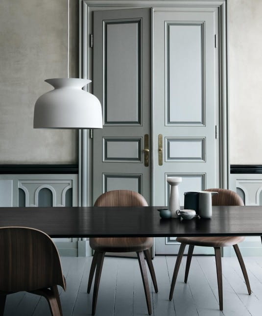 Elegancka lampa wisząca Ronde 40 z białym, szerokim kloszem