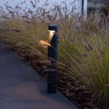 Grafitowy słupek oświetleniowy Oppland do ogrodu, 3000K