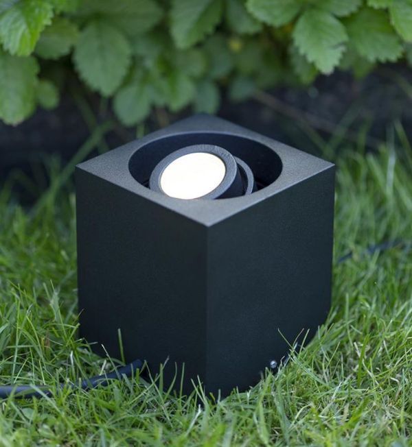 Kwadratowa lampa ogrodowa LED Garden 24 o klasie ochronności IP44