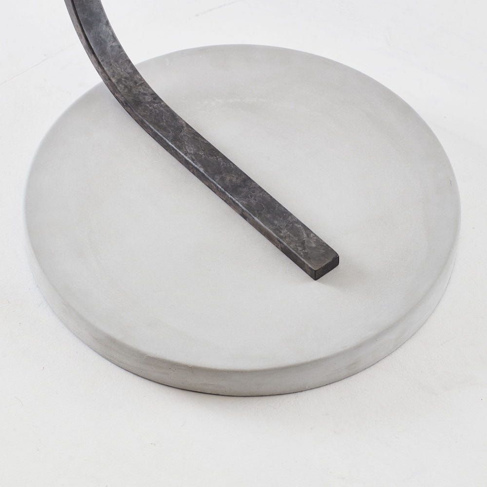 Lampa stojąca Brok w odcieniu taupe