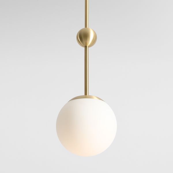 Lampa sufitowa Mae z kolekcji Artera & Ardant z eleganckim szklanym kloszem