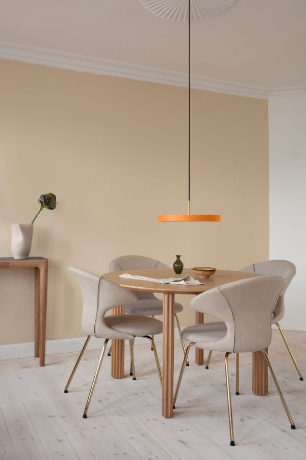Lampa wisząca Asteria z pomarańczowym kloszem i oświetleniem LED