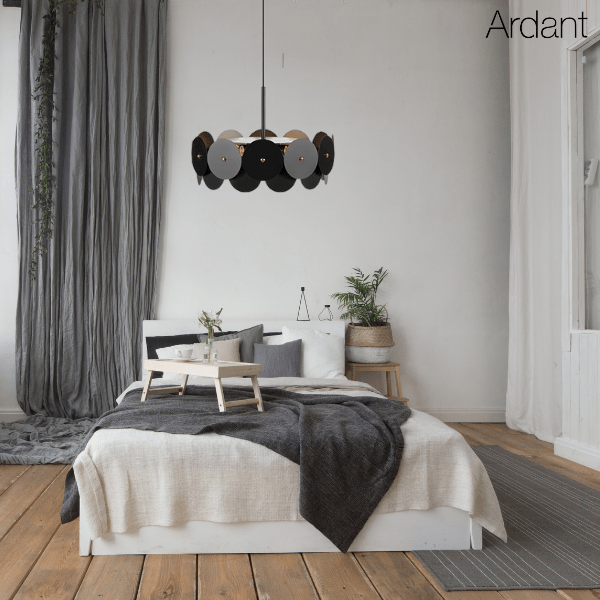 Lampa wisząca Vegas w formie czarnych kół – idealna nad stół lub do salonu