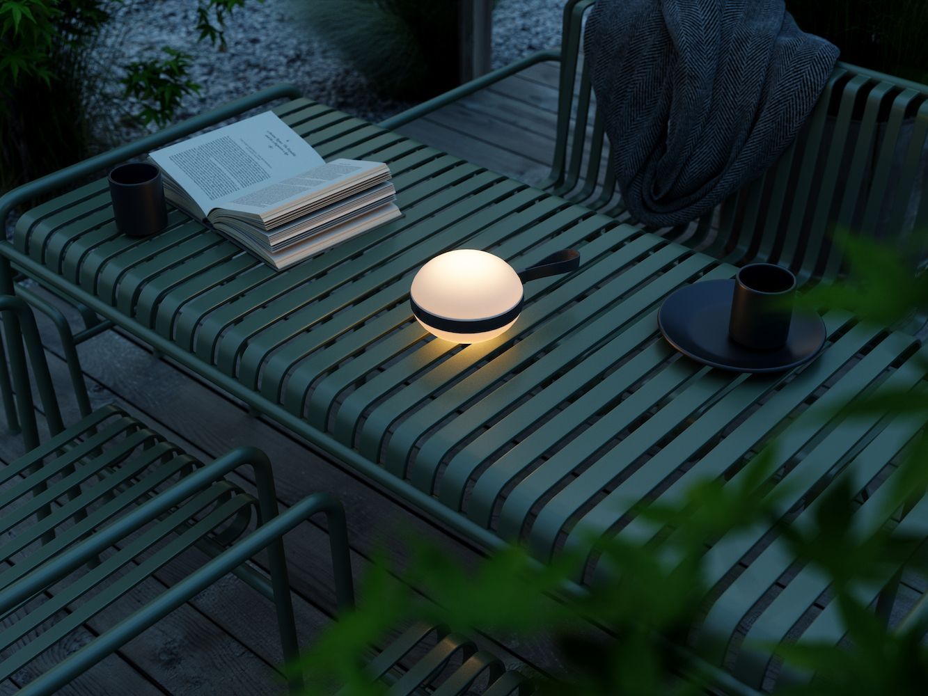 Lekka, przenośna lampa Bring To-Go M z funkcją ściemniania