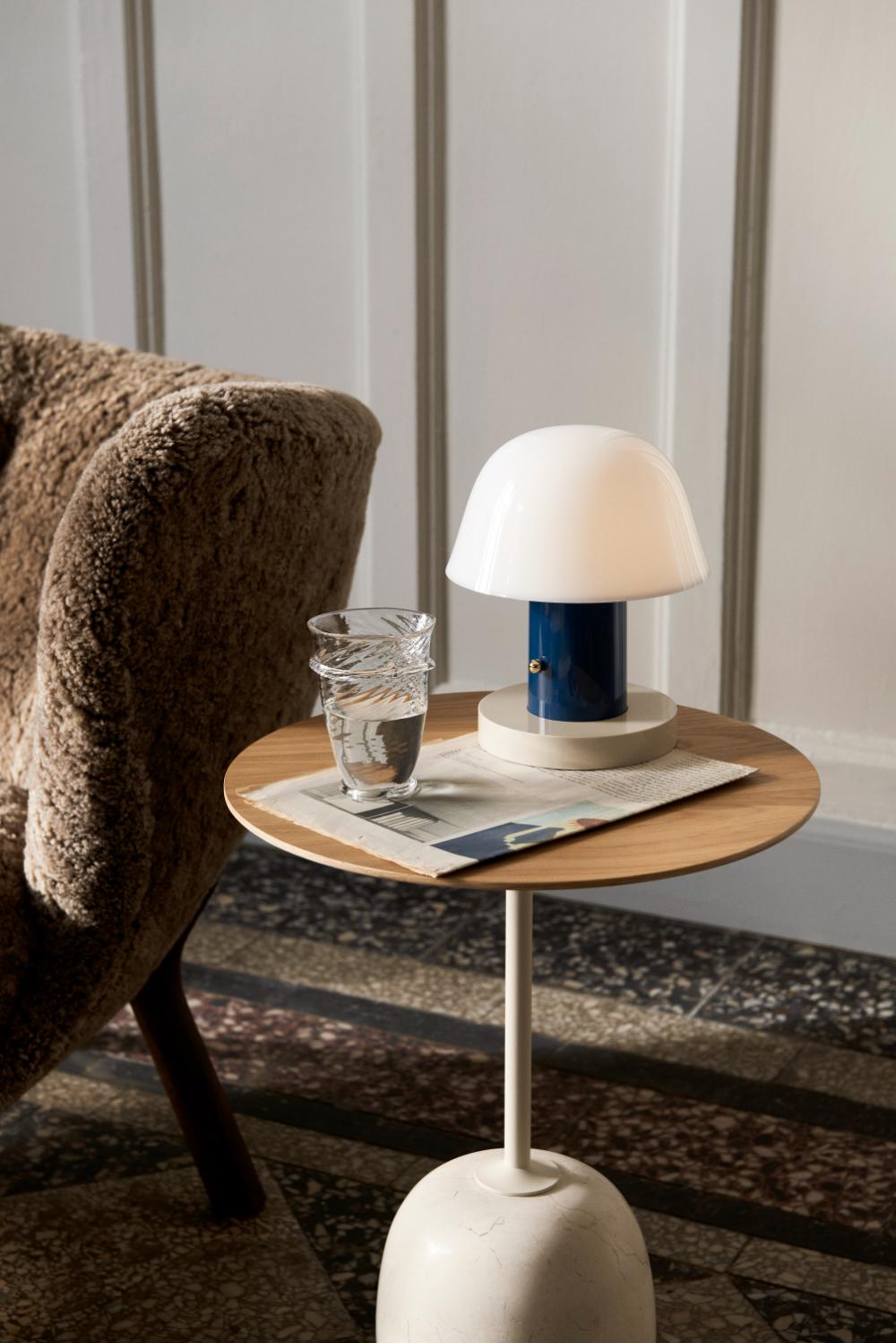 Mobilna lampa Setago JH27 w kolorze granatowym