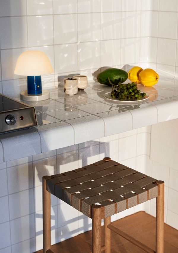 Mobilna lampa Setago JH27 w kolorze granatowym