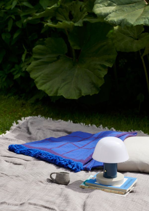 Mobilna lampa Setago JH27 w kolorze granatowym