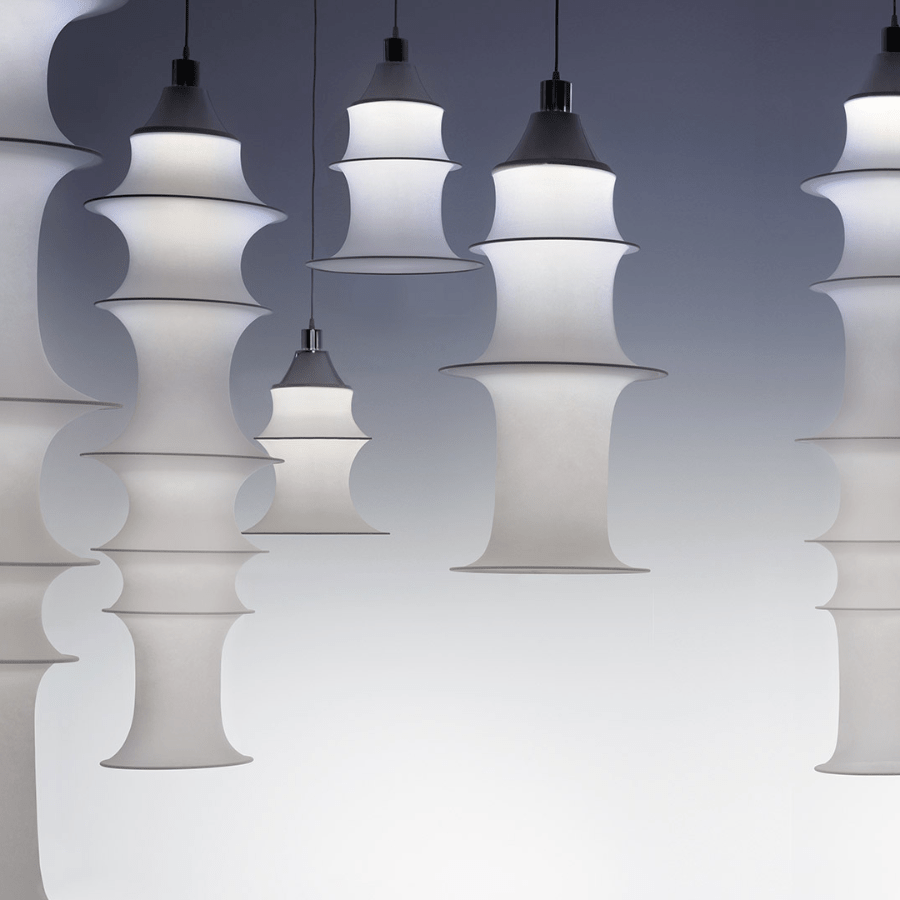 Nowoczesna wisząca lampa Falkland z białym abażurem o wysokości 53 cm