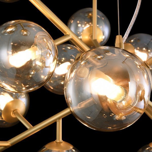 Nowoczesna złota lampa wisząca Dallas z bursztynowymi kloszami