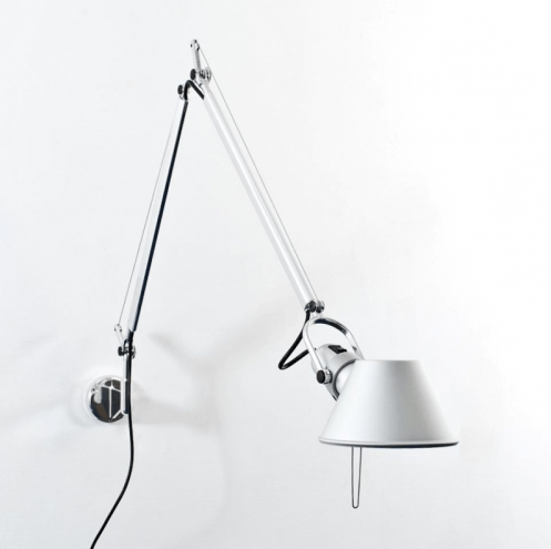 Nowoczesny biały kinkiet Tolomeo Parete z wysięgnikiem