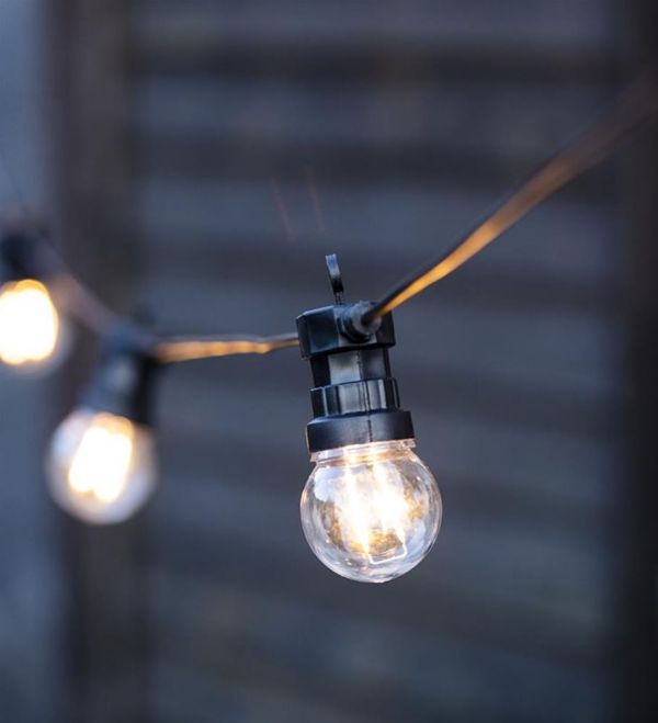 Ogrodowa girlanda LED Garden 24 z małymi żarówkami i klasą szczelności IP44