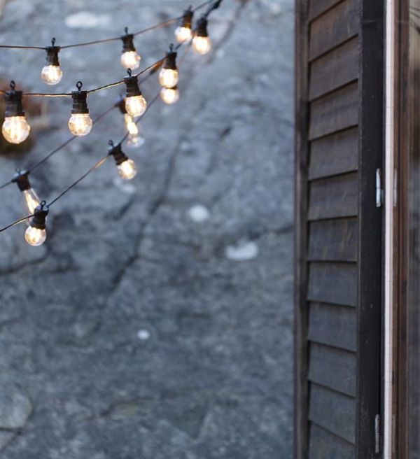 Ogrodowa girlanda LED Garden 24 z małymi żarówkami i klasą szczelności IP44