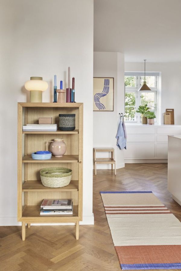 Oryginalna lampa stołowa Camp z kloszem wykonanym ze szkła