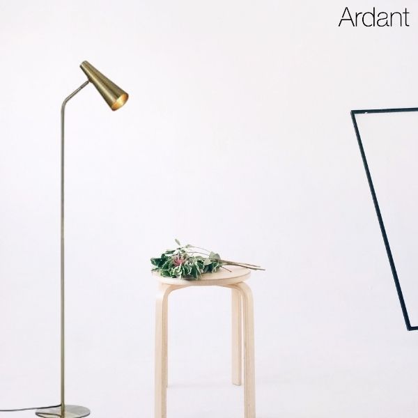 Podłogowa lampa Peak w kolorze patyny