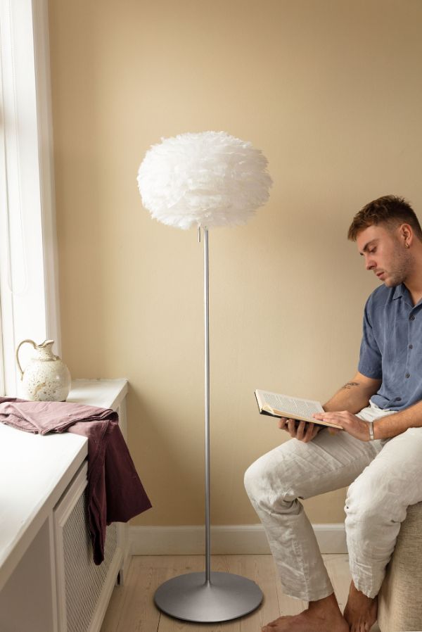 Podłogowa podstawa Santé wykonana ze szczotkowanej stali