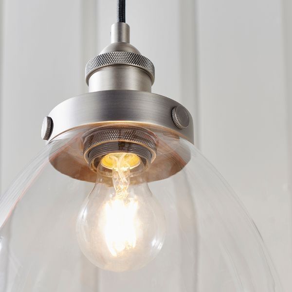 Srebrna wisząca lampa Hansen z kloszem ze szkła