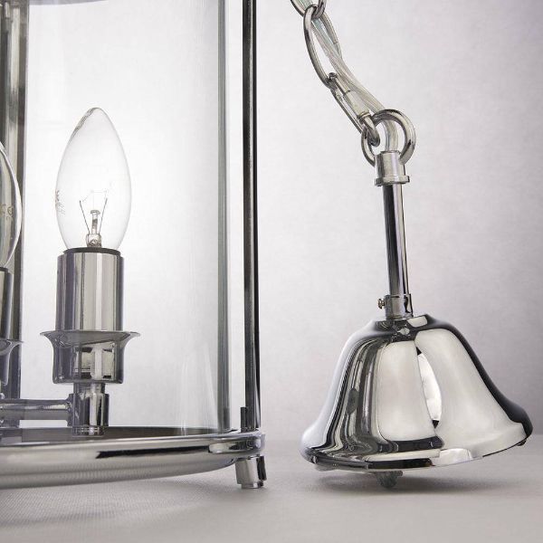 Srebrna wisząca lampa New York z czterema punktami świetlnymi i szklanym kloszem