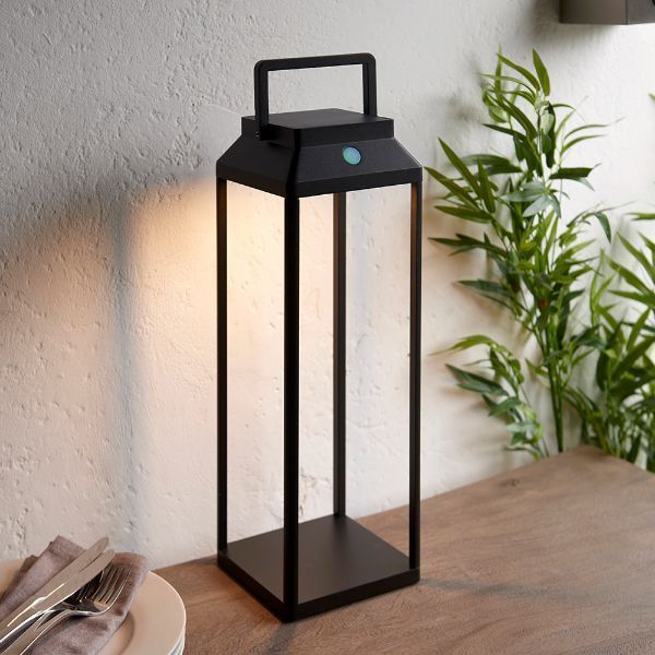 Stojąca lampa solarna Linterna M w formie latarni, odporna na warunki atmosferyczne (IP44)