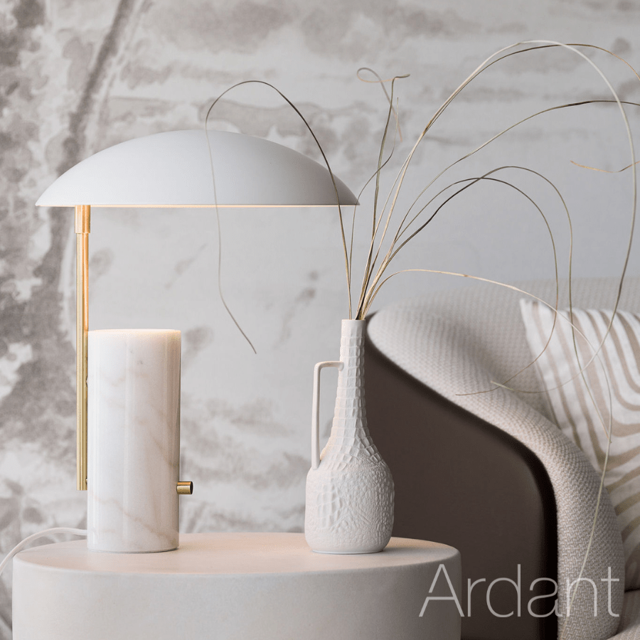 Stylowa biała lampa stołowa Mademoiselles z marmurową podstawą