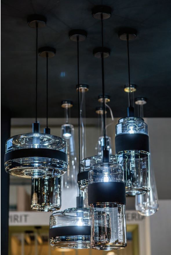 Stylowa czarna lampa wisząca Umbriel Long