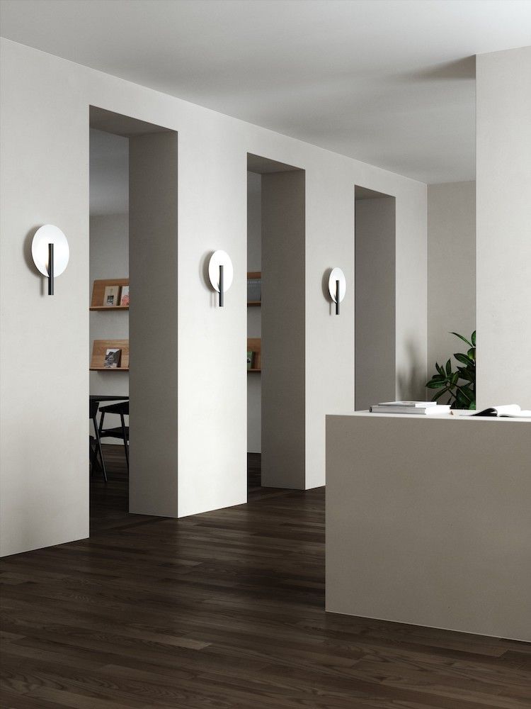 Stylowy kinkiet Furiko z czarnym akcentem