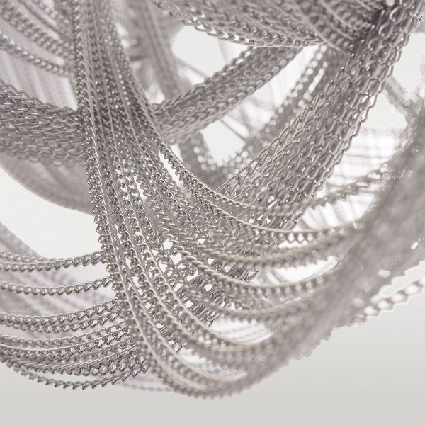 Stylowy plafon Roma z eleganckimi srebrnymi łańcuszkami