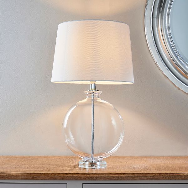 Szklana lampa stołowa Gideon z materiałowym abażurem