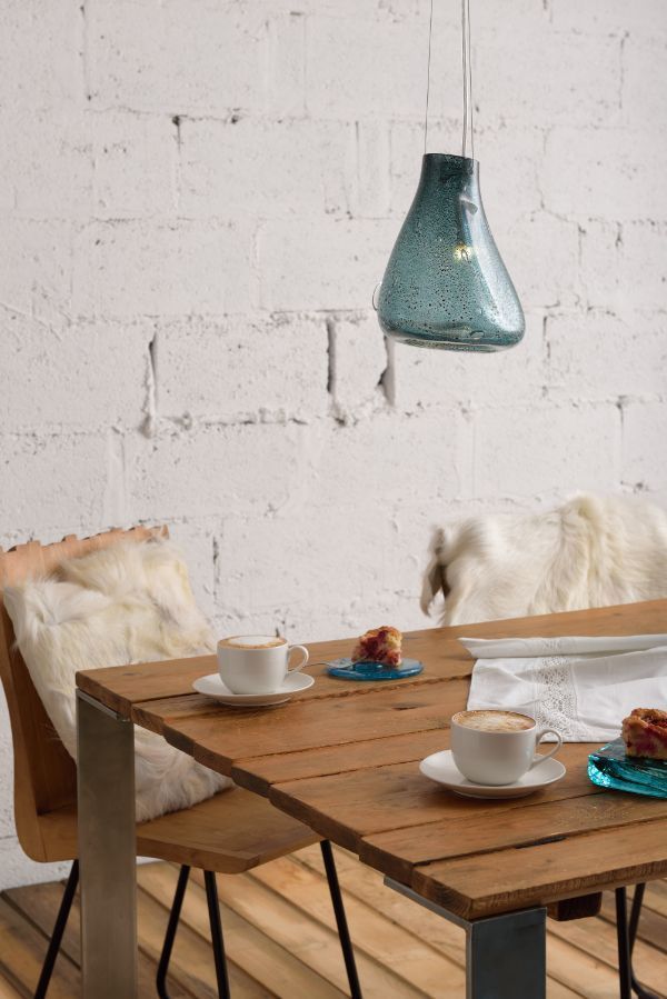 Turkusowa lampa wisząca Drop o oryginalnym designie