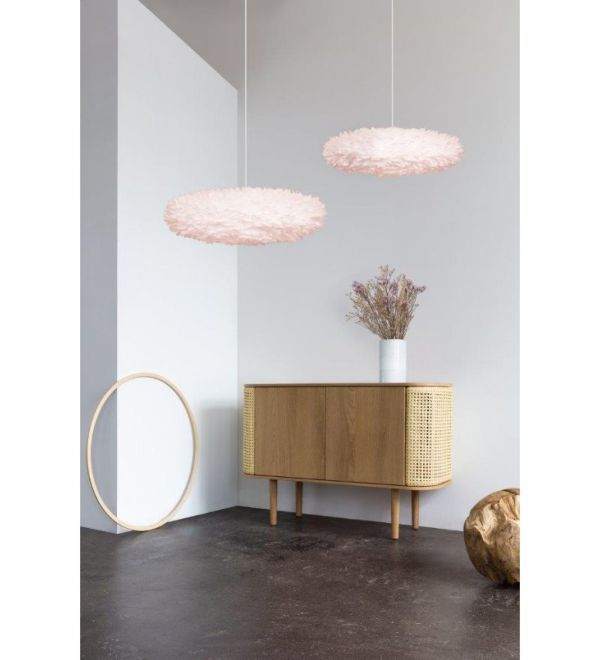 Wisząca lampa Eos Esther M z jasnoróżowym kloszem z piór