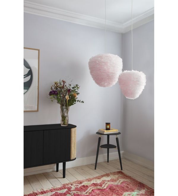 Wisząca lampa Eos Evia L w pudrowym różu z naturalnymi piórami
