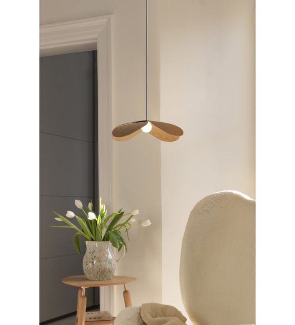 Wisząca lampa Forget Me Not M w odcieniu ciemnego dębu