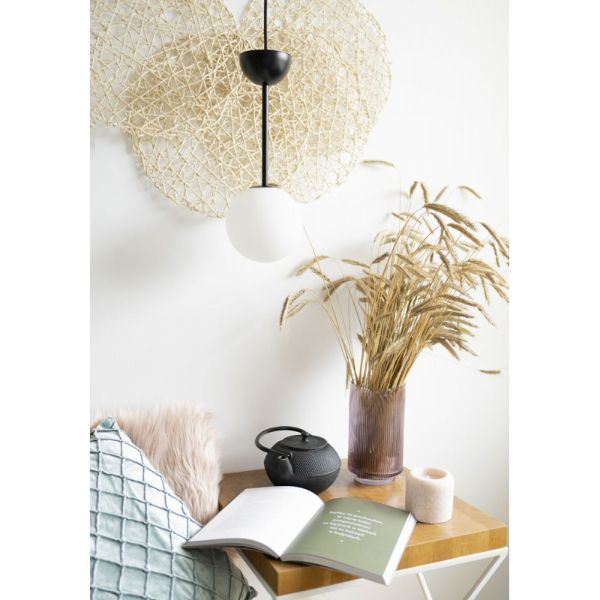 Wisząca lampa Gladio w kolorze czarnym z mlecznym kloszem