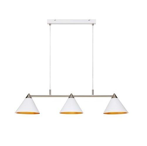 Wisząca lampa Klint Markslojd z trzema białymi stożkowymi kloszami ze złotym wnętrzem na chromowanej belce.